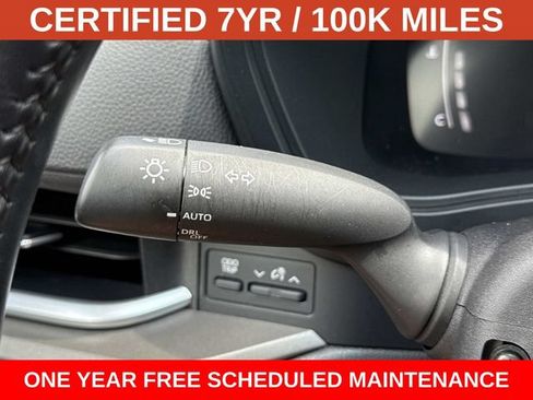 Used 2025 Toyota Grand Highlander FWD image 27
