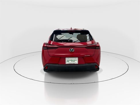 Used 2019 Lexus UX 200 w/ Premium Package image 7