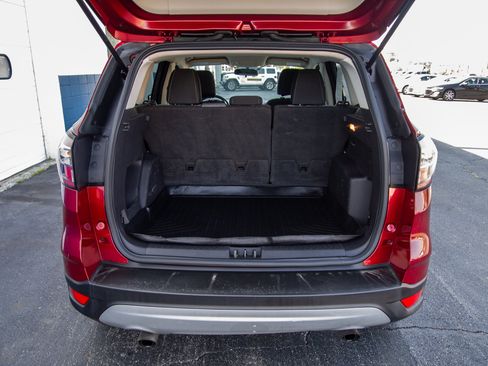 Used 2017 Ford Escape SE FWD image 30