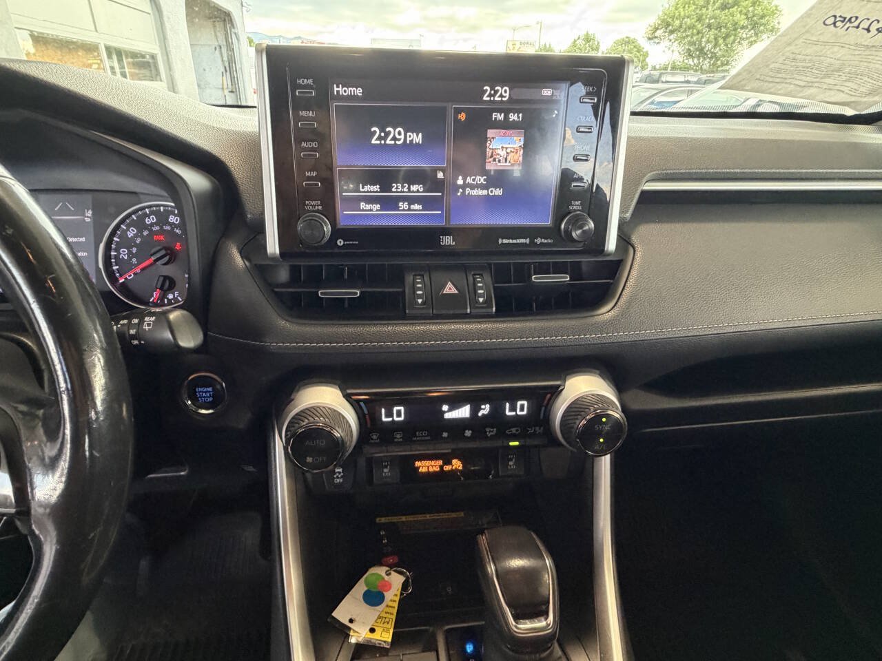 Used 2019 Toyota RAV4 XLE Premium w/ Advanced Technology Package AWD/4WD image 10