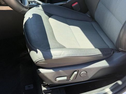 Used 2023 Kia Niro EX Touring FWD image 27