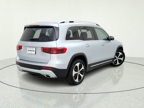 New 2026 Mercedes-Benz GLB 250 image 9
