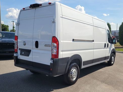 Used 2025 RAM ProMaster 2500 w/ Convenience Group FWD image 4