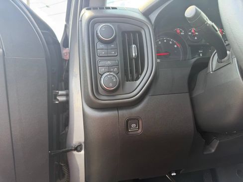 Used 2021 Chevrolet Silverado 1500 Custom Trail Boss AWD/4WD image 17