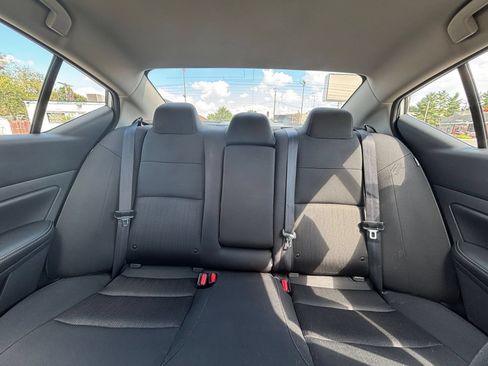 Used 2025 Nissan Altima 2.5 SV FWD image 33
