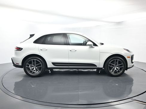 Used 2025 Porsche Macan image 16