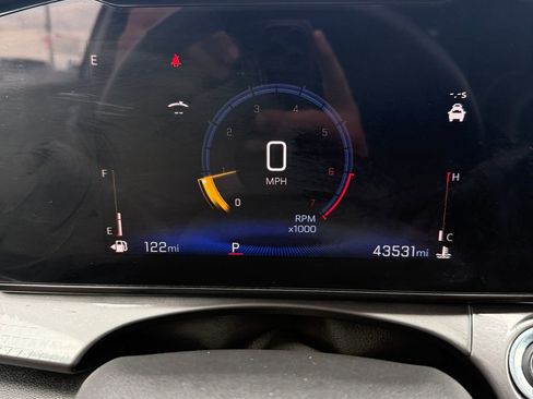 Used 2025 Chevrolet Trax ACTIV w/ Sunroof Package FWD image 37