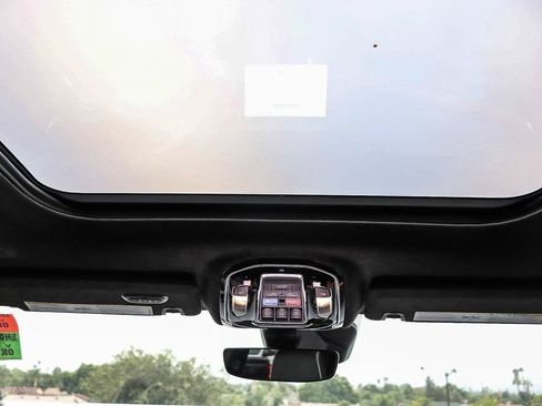 Used 2023 Jeep Grand Cherokee L Summit AWD/4WD image 18