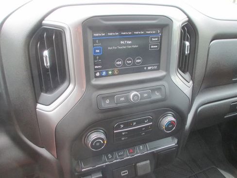 Used 2019 Chevrolet Silverado 1500 Custom Trail Boss w/ Custom Convenience Package image 22