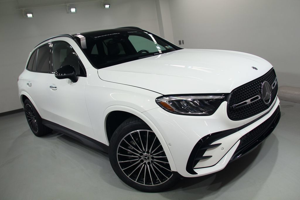Certified 2025 Mercedes-Benz GLC 350e 4MATIC image 11