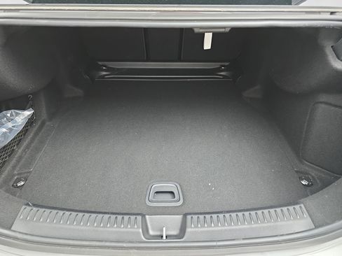 Used 2025 Mercedes-Benz E 350 4MATIC Sedan image 12