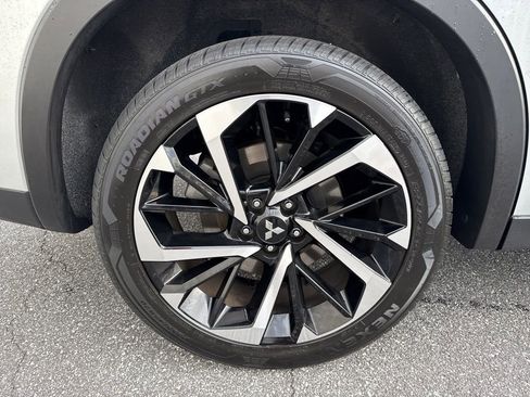 Used 2024 Mitsubishi Outlander SE Black Edition image 9