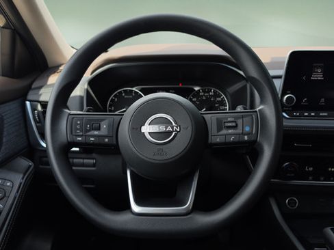 Used 2023 Nissan Rogue SV FWD image 9