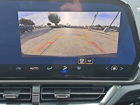 New 2026 Chevrolet Equinox EV LT image 23