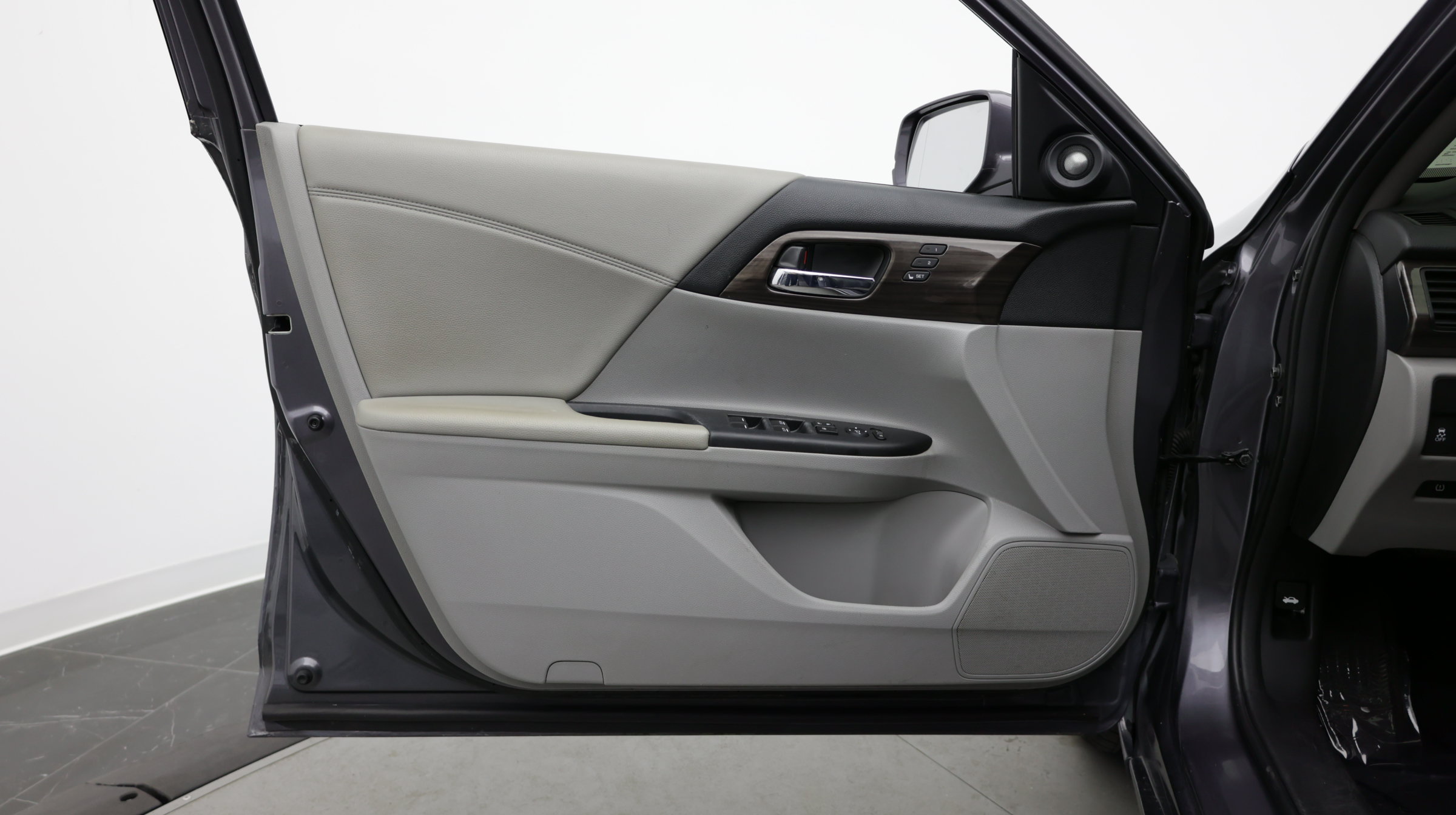 Used 2016 Honda Accord EX-L image 14