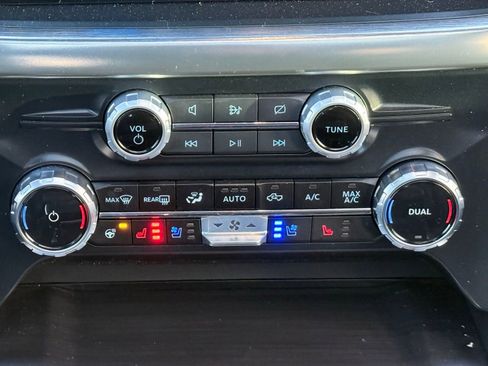 Certified 2023 Ford F150 Lariat w/ Equipment Group 502A High image 25