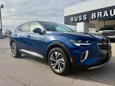 Used 2023 Buick Envision Essence image 2