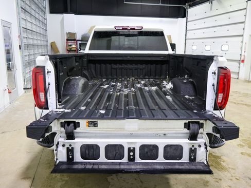 Used 2022 GMC Sierra 3500 Denali image 5
