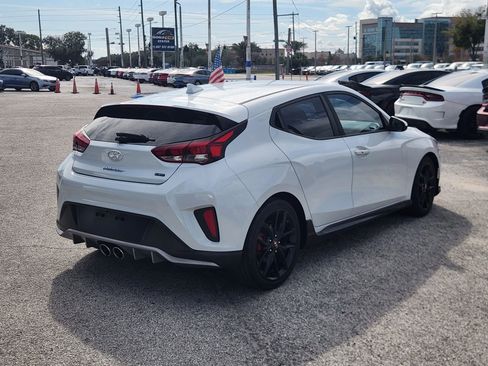 Used 2019 Hyundai Veloster Turbo R-Spec image 8
