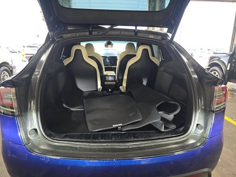 Used 2022 Tesla Model X AWD/4WD image 8