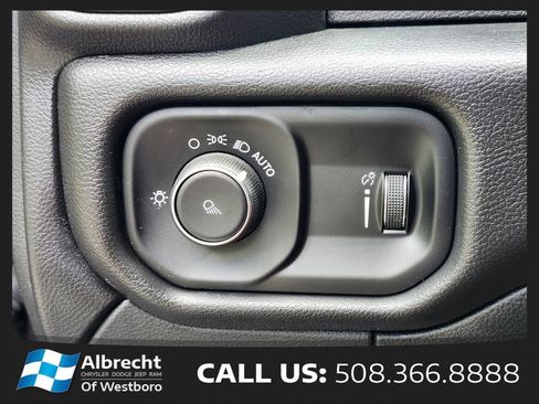 Used 2024 RAM 2500 Tradesman w/ Chrome Appearance Group AWD/4WD image 23