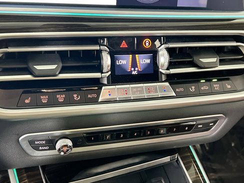 Used 2019 BMW X7 xDrive40i w/ Premium Package image 16