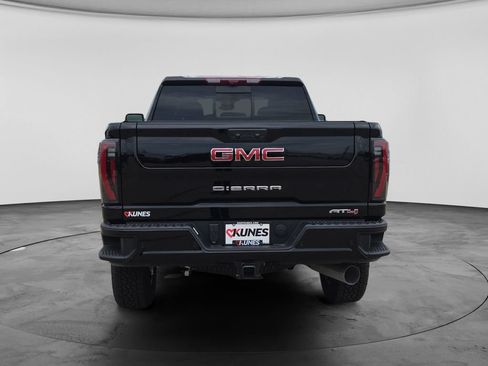 New 2026 GMC Sierra 2500 AT4 w/ AT4 Premium Plus Package AWD/4WD image 9