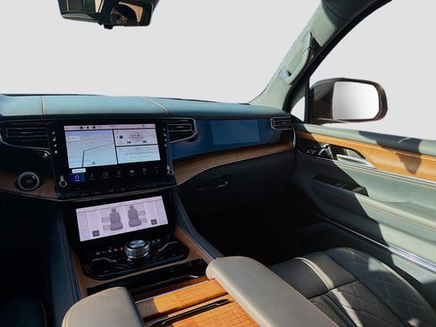 Used 2024 Jeep Grand Wagoneer Series III w/ Rear Seat Video Group 1 image 22