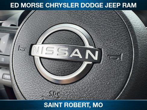 Used 2024 Nissan Pathfinder SV FWD image 22