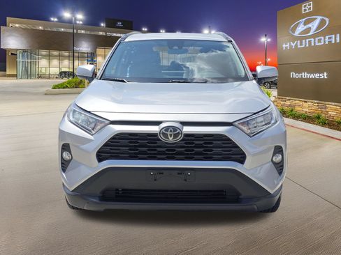 Used 2020 Toyota RAV4 XLE FWD image 5