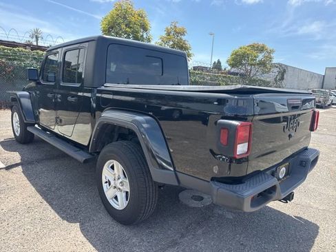 Used 2022 Jeep Gladiator Sport AWD/4WD image 7