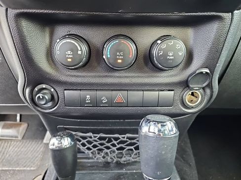 Used 2017 Jeep Wrangler Sport w/ Quick Order Package 24S AWD/4WD image 20
