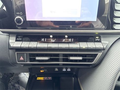 New 2026 Toyota Camry Hybrid image 19