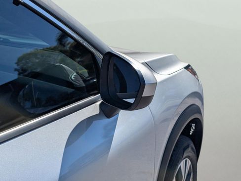 Used 2023 Nissan Rogue SV image 26