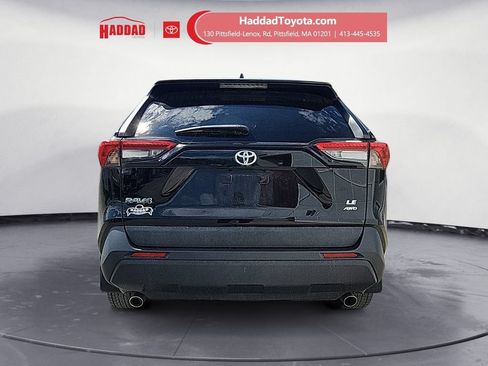 Used 2022 Toyota RAV4 LE AWD/4WD image 4
