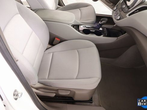 Used 2024 Chevrolet Malibu LS w/ Driver Confidence Package image 12