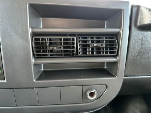 Used 2014 Chevrolet Express 3500 w/ Chrome Appearance Package image 22