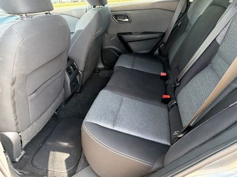 Certified 2022 Nissan Rogue SV FWD image 29