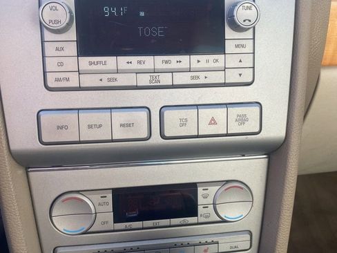 Used 2008 Lincoln MKZ image 9