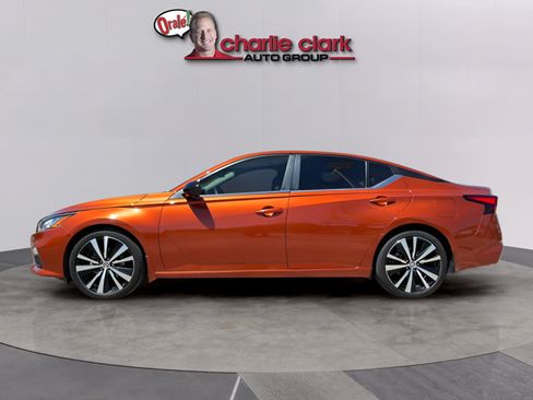 Certified 2022 Nissan Altima 2.5 SR FWD image 2