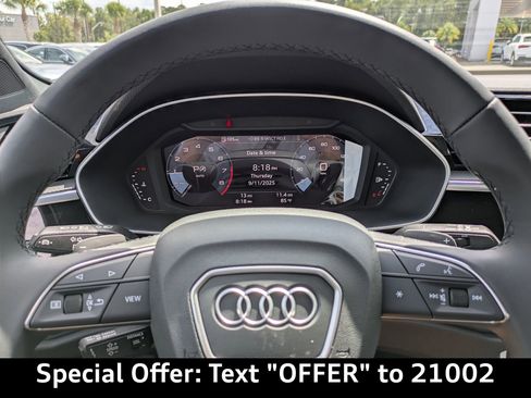 New 2025 Audi Q3 2.0T Premium image 32