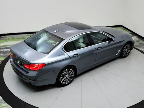 Used 2019 BMW 530i 530i w/ Convenience Package image 37