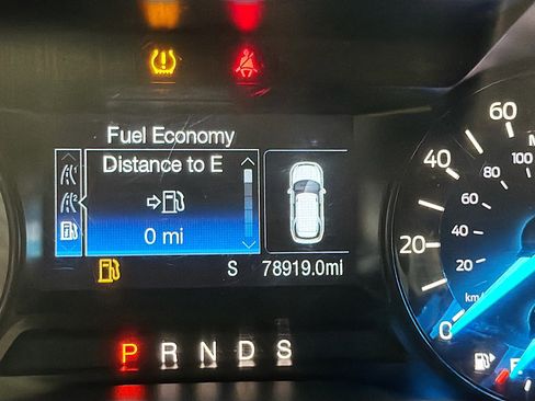 Used 2018 Ford Explorer XLT image 8