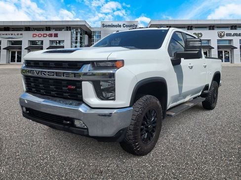 Used 2022 Chevrolet Silverado 2500 LT w/ Convenience Package AWD/4WD image 4