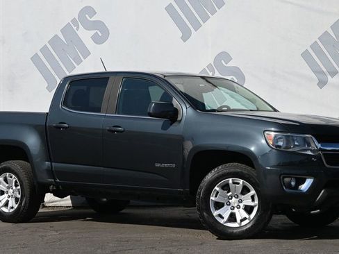 Used 2018 Chevrolet Colorado LT w/ LT Convenience Package image 3