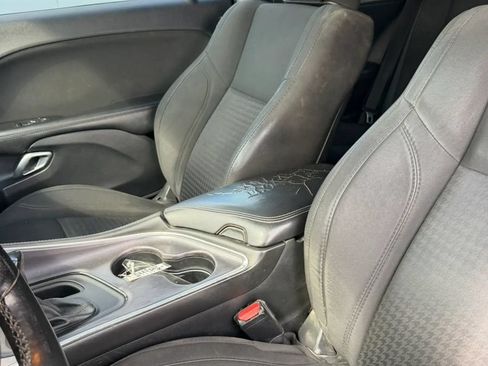 Used 2018 Dodge Challenger R/T RWD image 13