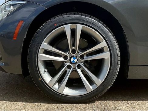 Used 2018 BMW 330i Sedan RWD image 11