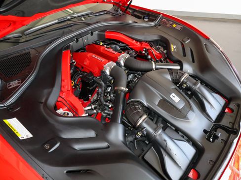 Used 2019 Ferrari Portofino RWD image 59