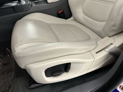 Used 2018 Jaguar E-PACE S AWD/4WD image 12