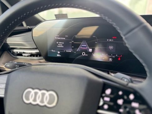 New 2025 Audi Q5 Premium image 12